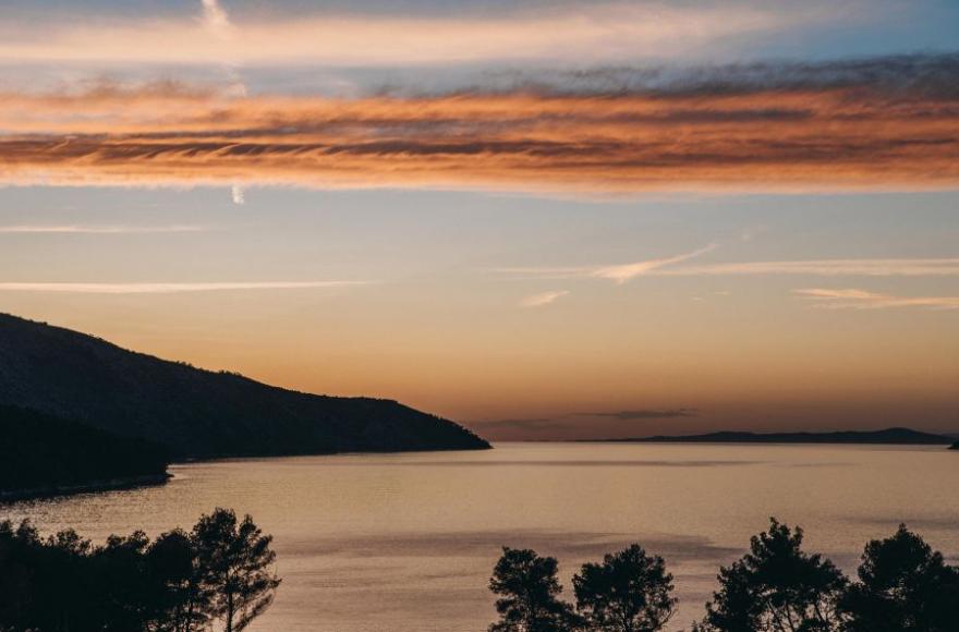 Romantic Panoramic Escape